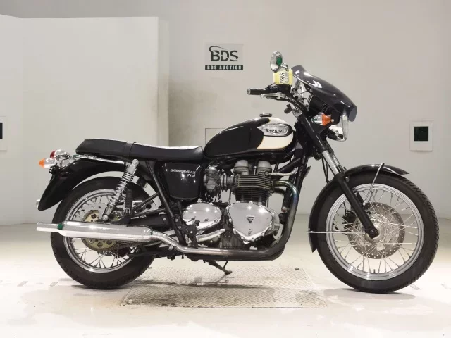 Triumph  BONNEVILLE T100 лот № 5183 оценка 4  с аукциона в Японии