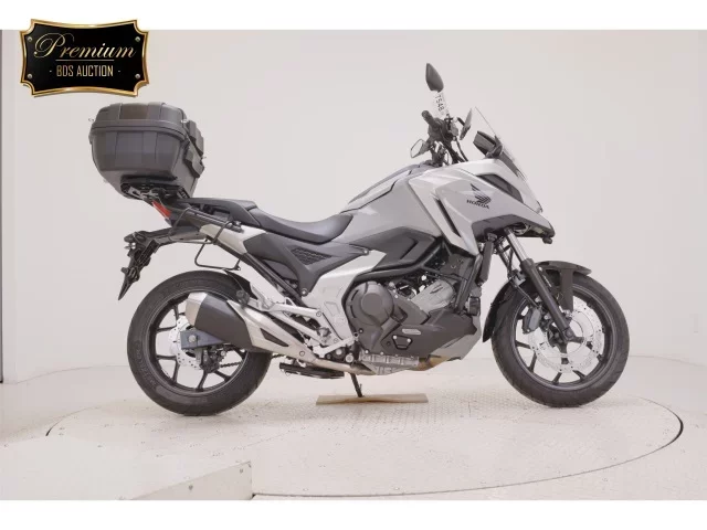 Honda NC750XD-3