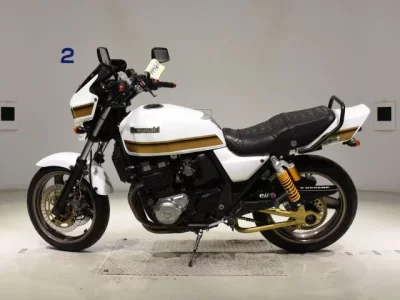 Kawasaki ZRX400  с аукциона в Японии