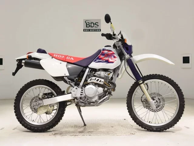 Honda XR250 лот № 8038 оценка 4  с аукциона в Японии