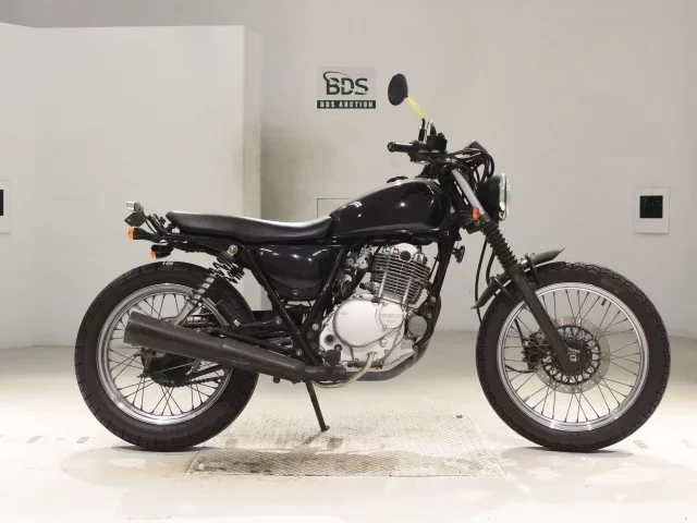 Suzuki GLASS TRACKER BIG BOY лот № 5089 оценка 4  с аукциона в Японии