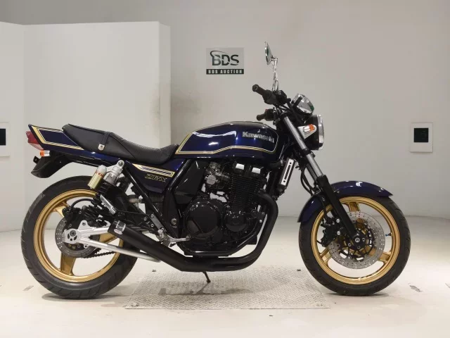 Kawasaki ZRX-2 лот № 0284 оценка 4  с аукциона в Японии