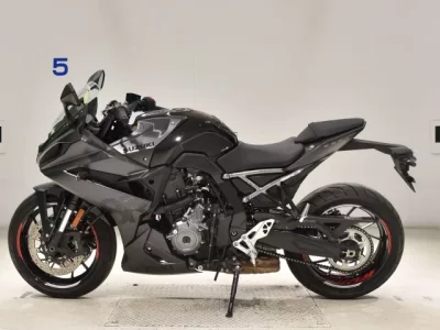 Suzuki GSX-8R  с аукциона в Японии