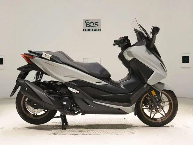 Honda FORZA -6