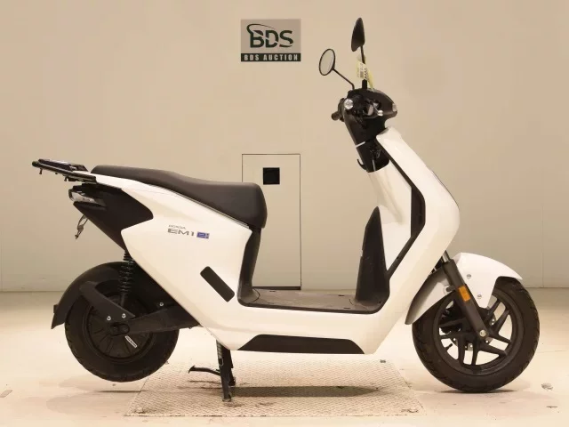 Honda EM1E: