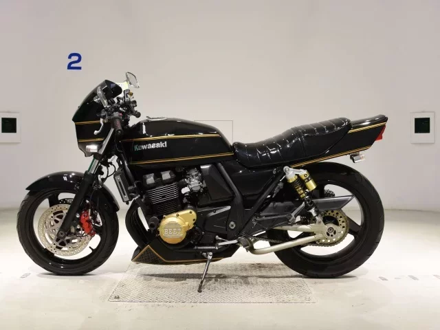 Kawasaki ZRX400