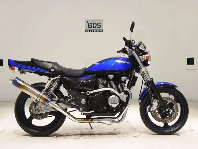 Kawasaki ZEPHYR400K лот № 7787 оценка 5  с аукциона в Японии