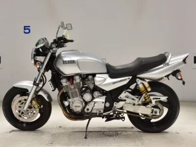 Yamaha XJR1300  с аукциона в Японии