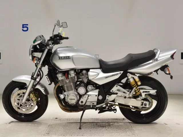 Yamaha XJR1300