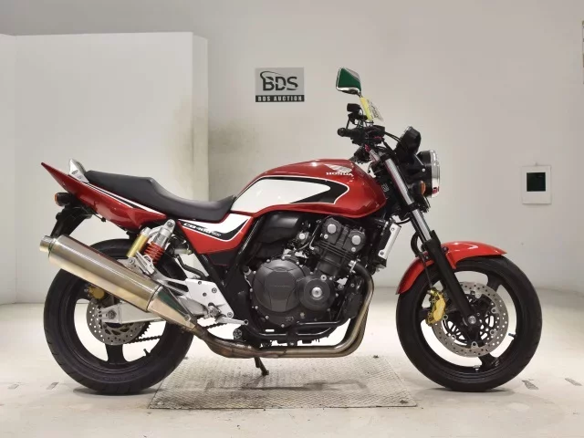 Honda CB400SFV-4 лот № 2864 оценка 5  с аукциона в Японии