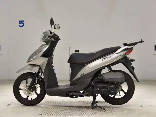 Suzuki ADDRESS110-2