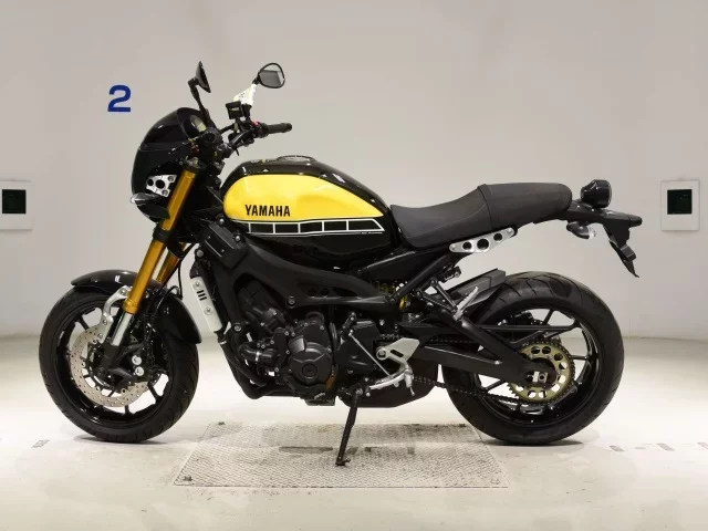 Yamaha XSR900