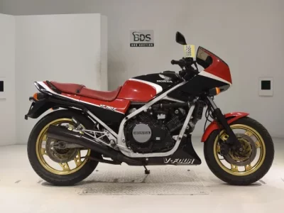Honda VF750F  с аукциона в Японии