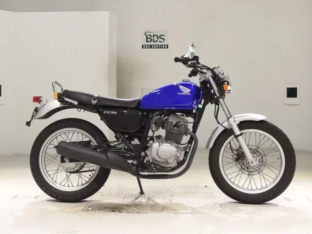 Honda CB223S лот № 7763 оценка 4  с аукциона в Японии