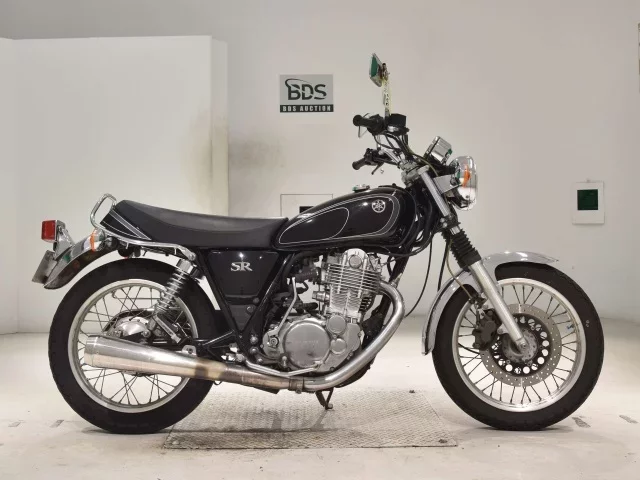 Yamaha SR400-4 лот № 3031 оценка 4  с аукциона в Японии