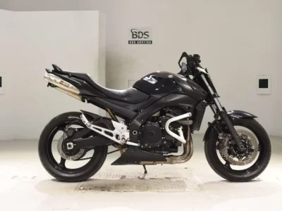 Suzuki GSR400  с аукциона в Японии