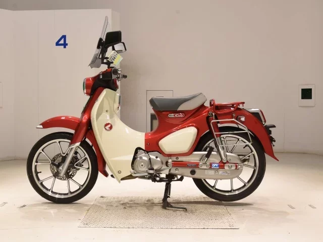 Honda C125-2