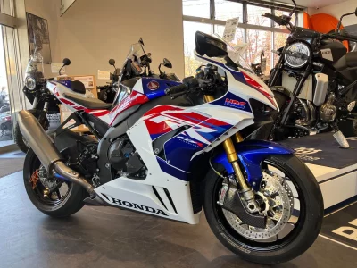 Honda CBR1000RR-R FB  с аукциона в Японии