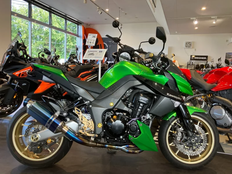 Kawasaki Z1000 лот № 00034 оценка 5  с аукциона в Японии