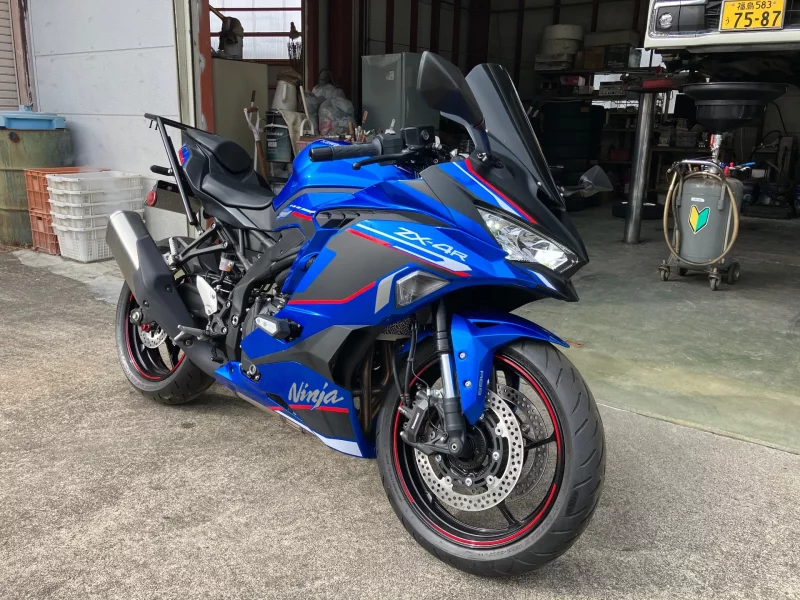 Kawasaki NINJA ZX-4R SE лот № 04053 оценка 5  с аукциона в Японии