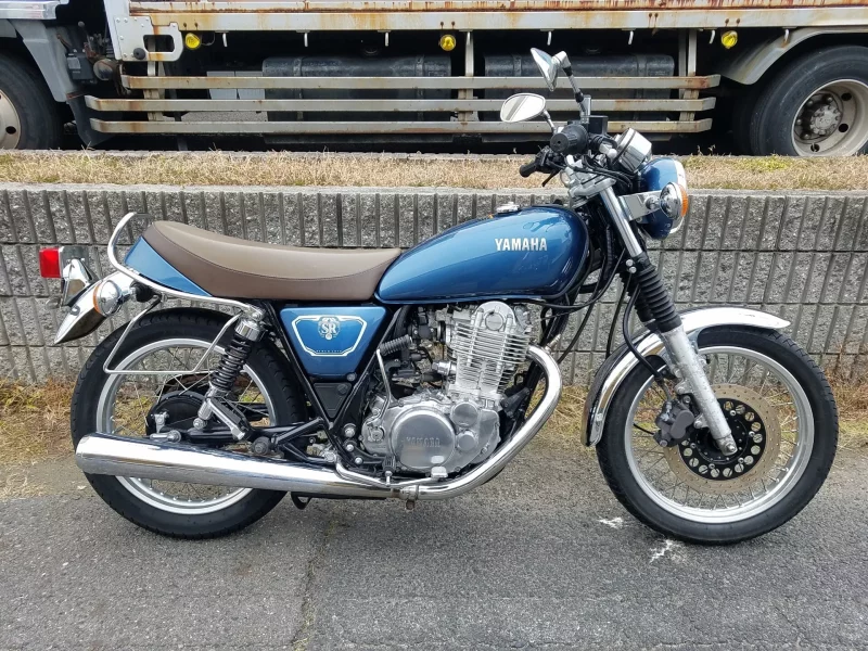 Yamaha SR400-1 лот № 00133 оценка 4  с аукциона в Японии