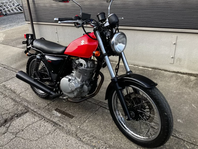 Suzuki GLASS TRACKER BIG BOY лот № 02138 оценка 4  с аукциона в Японии