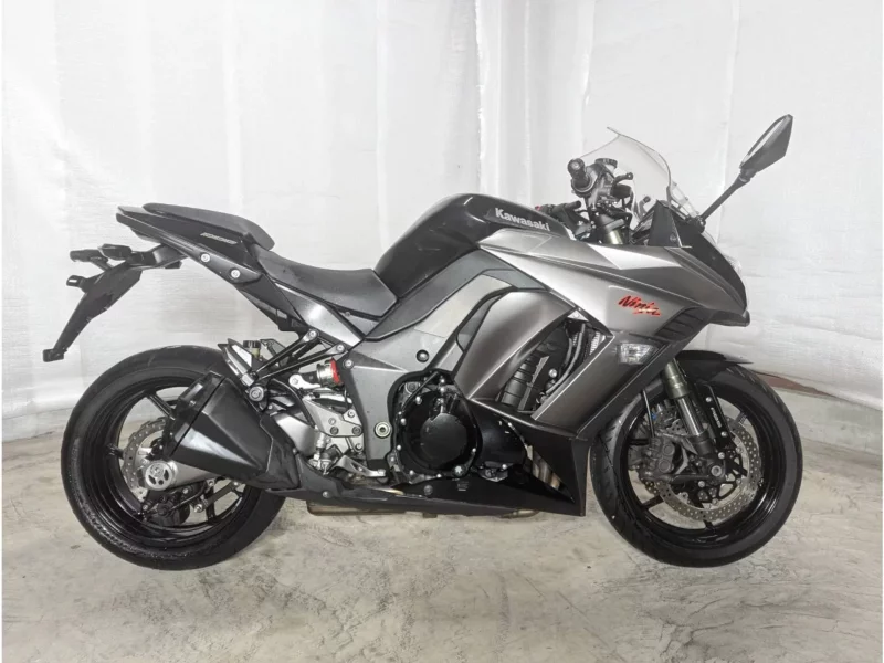 Kawasaki Ninja 1000 ABS лот № 00216 оценка 4  с аукциона в Японии