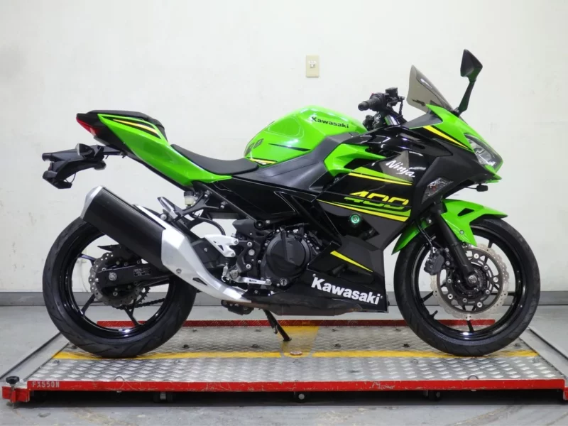 Kawasaki Ninja 400 лот № 02248 оценка 4  с аукциона в Японии