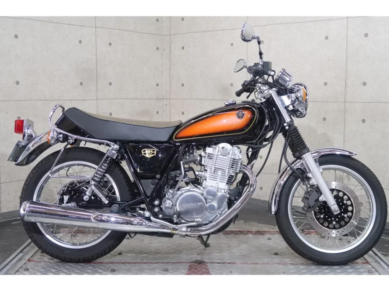Yamaha SR400-1 лот № 02270 оценка 4  с аукциона в Японии