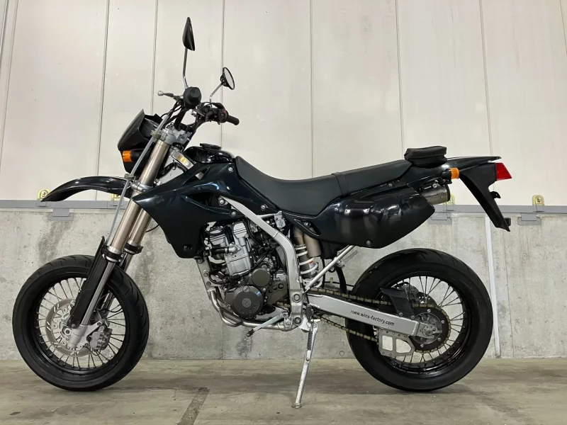 Kawasaki D-TRACKER