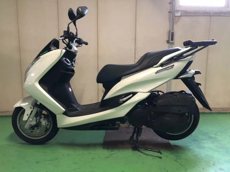 Yamaha MAJESTYS