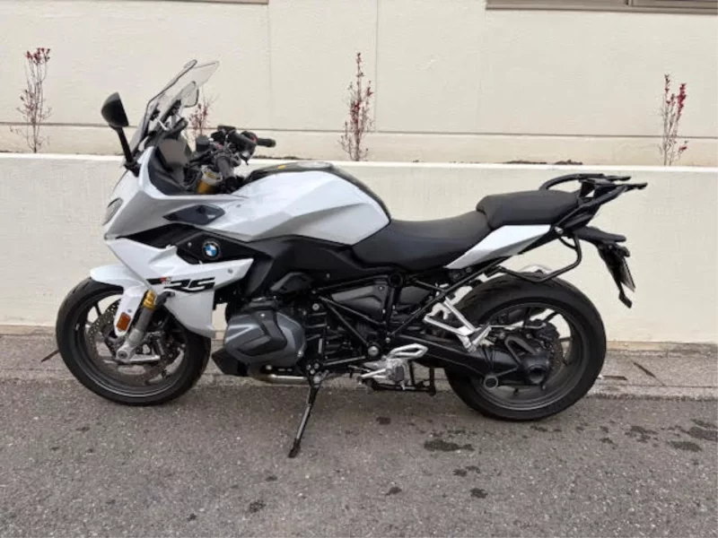 BMW  R1250RS лот № 02321 оценка 4  с аукциона в Японии