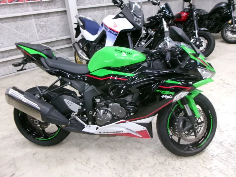Kawasaki NINJA ZX-6R лот № 02314 оценка 4  с аукциона в Японии