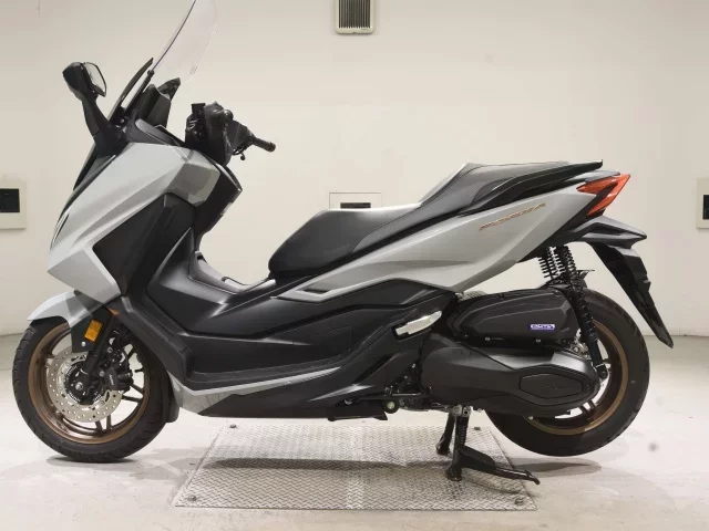 Honda FORZA -6