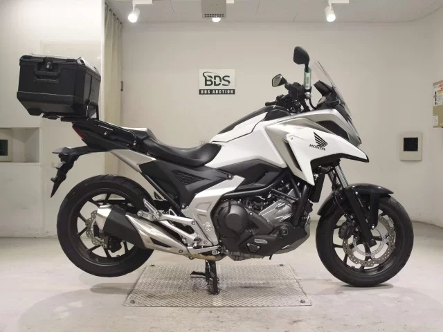Honda NC750XD-3 лот № 7507 оценка 5  с аукциона в Японии