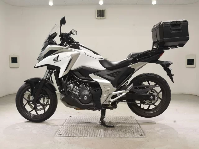 Honda NC750XD-3