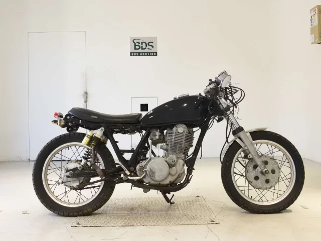 Yamaha SR400-2 SHO LOUIS NOT EQUIPPED