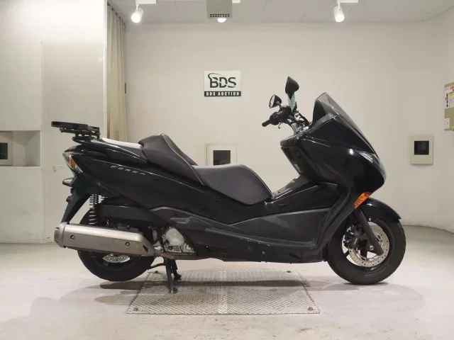 Honda FORZA Z лот № 5300 оценка 5  с аукциона в Японии