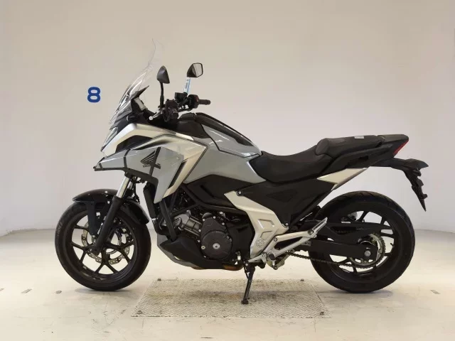 Honda NC750X-3