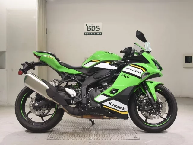 Kawasaki ZX-4RR лот № 5110 оценка 6  с аукциона в Японии