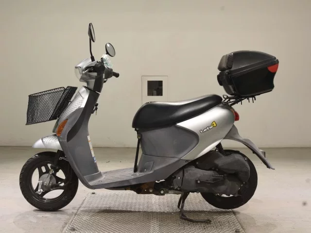 Suzuki LET S4
