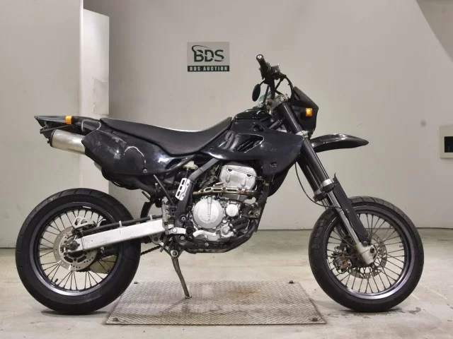 Kawasaki D-TRACKER лот № 2554 оценка 4  с аукциона в Японии