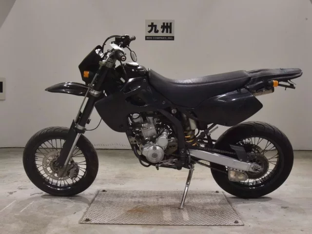 Kawasaki D-TRACKER