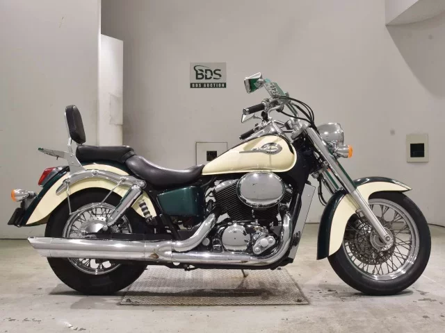 Honda SHADOW400 лот № 2649 оценка 4  с аукциона в Японии