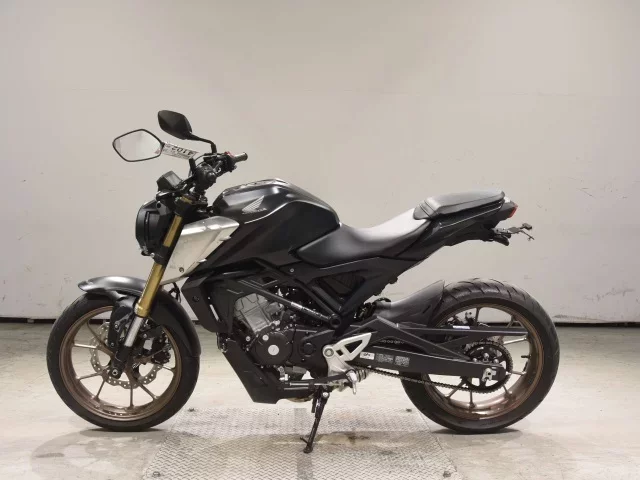 Honda CB125R-2