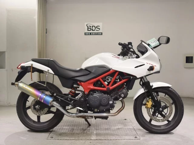 Honda VTR-F250 лот № 5272 оценка 4  с аукциона в Японии