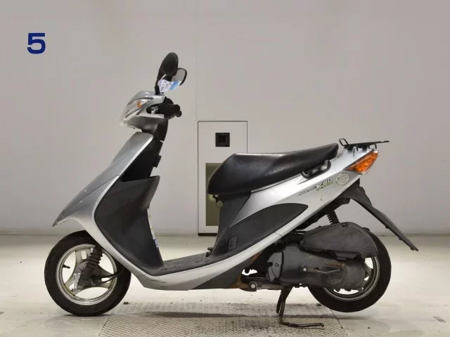 Suzuki ADDRESS V50
