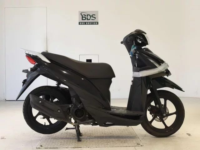 Suzuki ADDRESS110-2