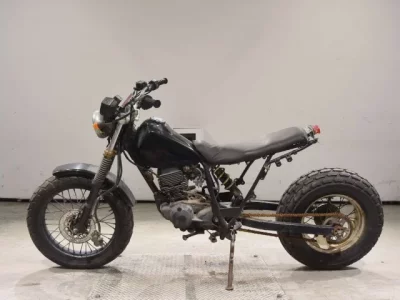 Yamaha TW200 SHO LOUIS NOT EQUIPPED