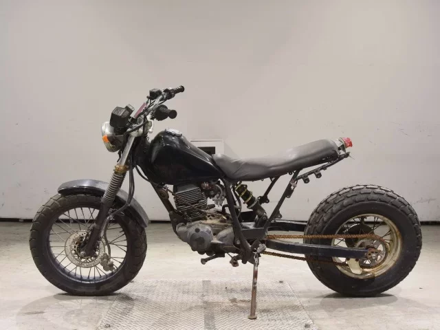 Yamaha TW200 SHO LOUIS NOT EQUIPPED